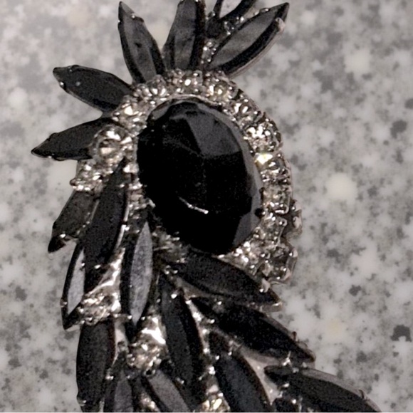 Vintage Juliana D&E Brooch Hematite Spray Pin - Picture 3 of 3